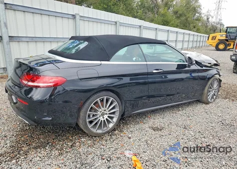 2020 Mercedes-Benz C 300 z USA, uszkodzony, nr VIN WDDWK8DBXLF951795